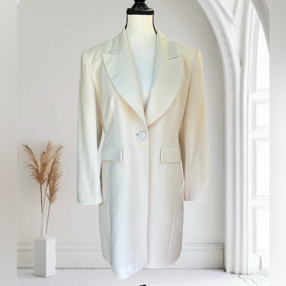 Jessica Elegant Cream Women's Suit Jacket - Picture 3 of 12